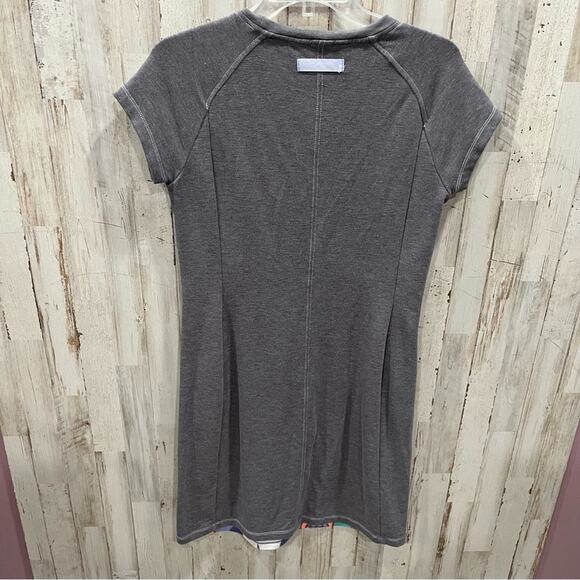 Title Nine Gidget 2.0 Jersey Dress Knit Size S Gray Colorful Outdoor Geometric - Picture 3 of 9